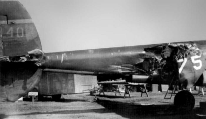 Иллюстрация к книге — Истребитель-«молния» P-38 «Лайтнинг» [i_100.jpg]