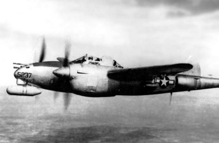 Иллюстрация к книге — Истребитель-«молния» P-38 «Лайтнинг» [i_110.jpg]