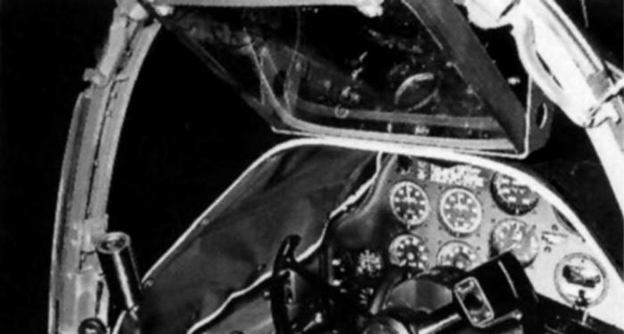 Иллюстрация к книге — Истребитель-«молния» P-38 «Лайтнинг» [i_126.jpg]