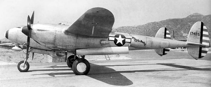 Иллюстрация к книге — Истребитель-«молния» P-38 «Лайтнинг» [i_205.jpg]