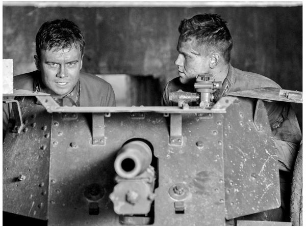 Иллюстрация к книге — Подольские курсанты [i_050.jpg]