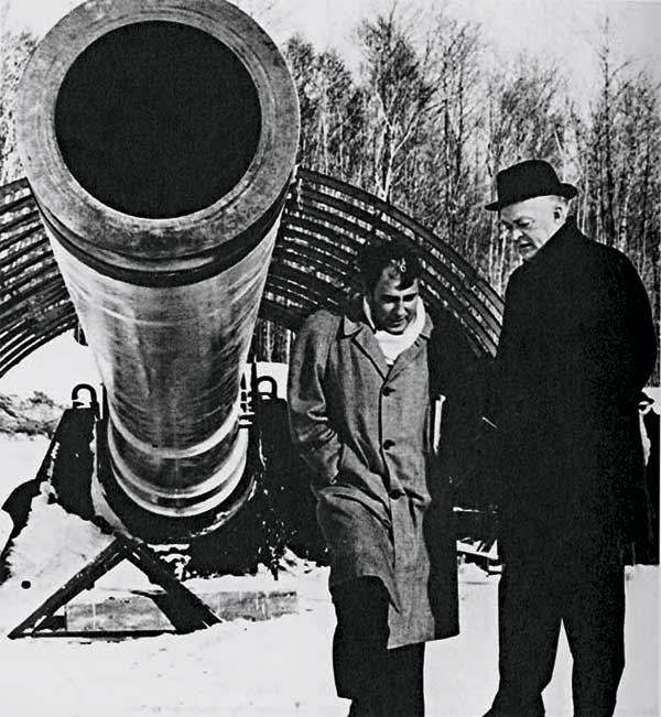 Иллюстрация к книге — Восстань и убей первым. Тайная история израильских точечных ликвидаций [i_032.jpg]