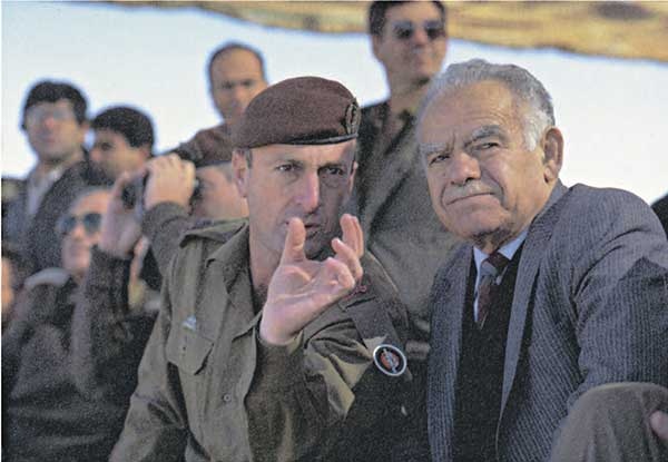 Иллюстрация к книге — Восстань и убей первым. Тайная история израильских точечных ликвидаций [i_035.jpg]