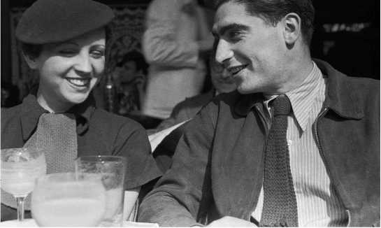 Иллюстрация к книге — В ожидании Роберта Капы [i_001.jpg]