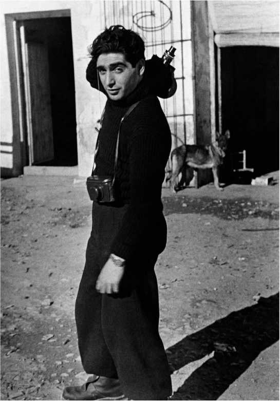 Иллюстрация к книге — В ожидании Роберта Капы [i_003.jpg]