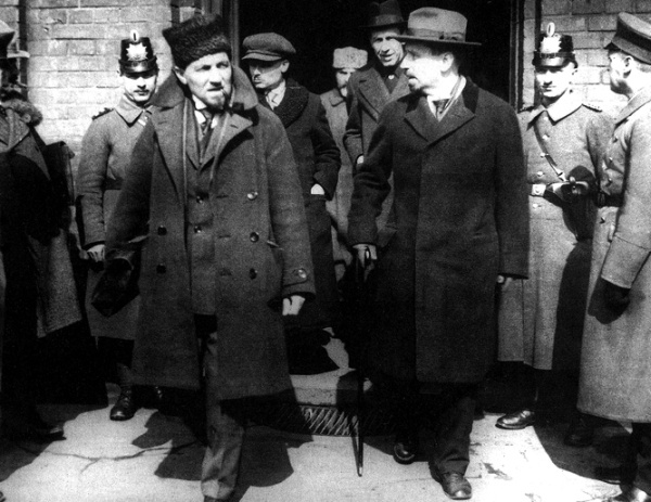 Иллюстрация к книге — Бреттон-Вудс: ключевое событие новейшей финансовой истории [i_007.jpg]