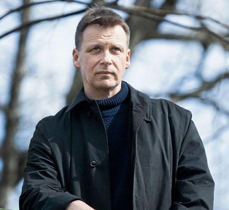 Иллюстрация к книге — Правда о Салли Джонс [i_106.jpg]