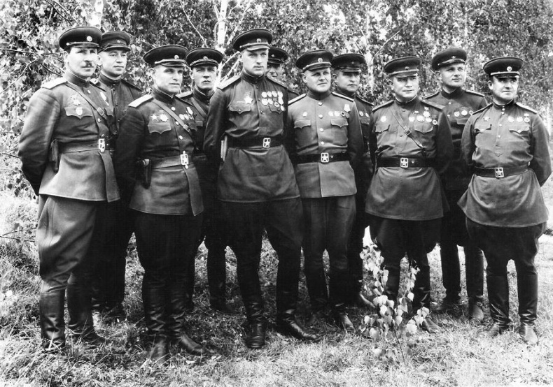 Иллюстрация к книге — Воспоминания без цензуры [i_015.jpg]