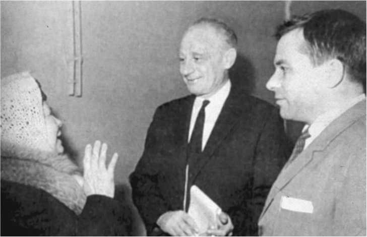 Иллюстрация к книге — Разведка и Кремль. Записки нежелательного свидетеля [i_051.jpg]