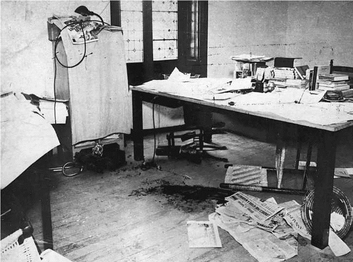 Иллюстрация к книге — Разведка и Кремль. Записки нежелательного свидетеля [i_074.jpg]