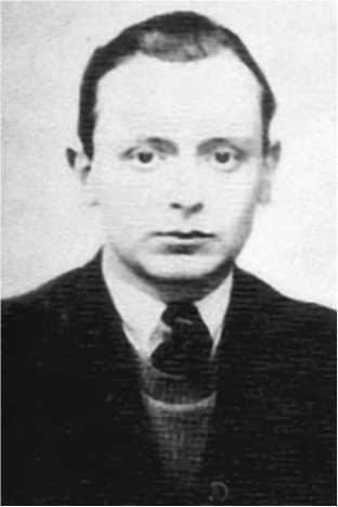 Иллюстрация к книге — Разведка и Кремль. Записки нежелательного свидетеля [i_079.jpg]