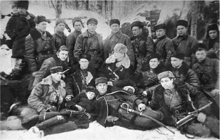 Иллюстрация к книге — Разведка и Кремль. Записки нежелательного свидетеля [i_098.jpg]