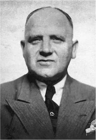 Иллюстрация к книге — Разведка и Кремль. Записки нежелательного свидетеля [i_114.jpg]