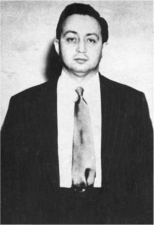 Иллюстрация к книге — Разведка и Кремль. Записки нежелательного свидетеля [i_158.jpg]