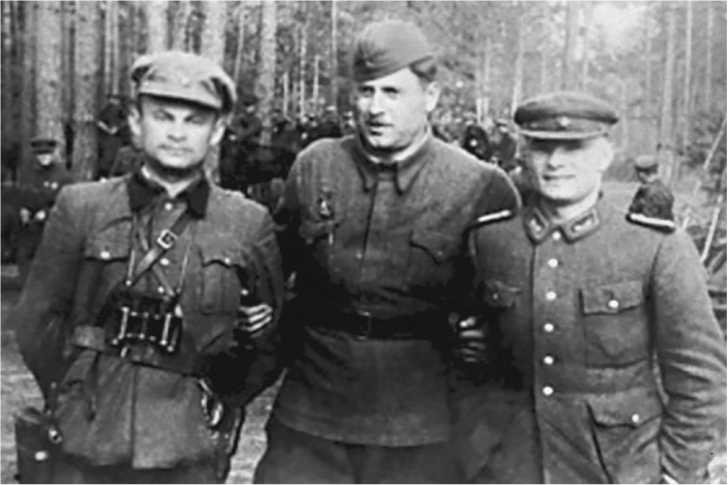 Иллюстрация к книге — Разведка и Кремль. Записки нежелательного свидетеля [i_181.jpg]