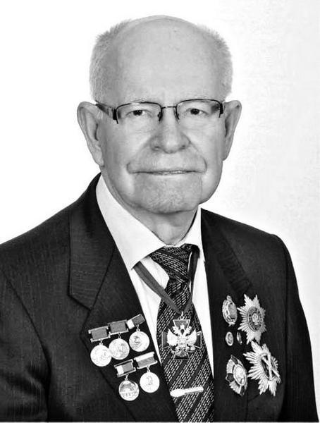 Иллюстрация к книге — А-бомба. От Сталина до Путина. Фрагменты истории в воспоминаниях и документах [i_009.jpg]