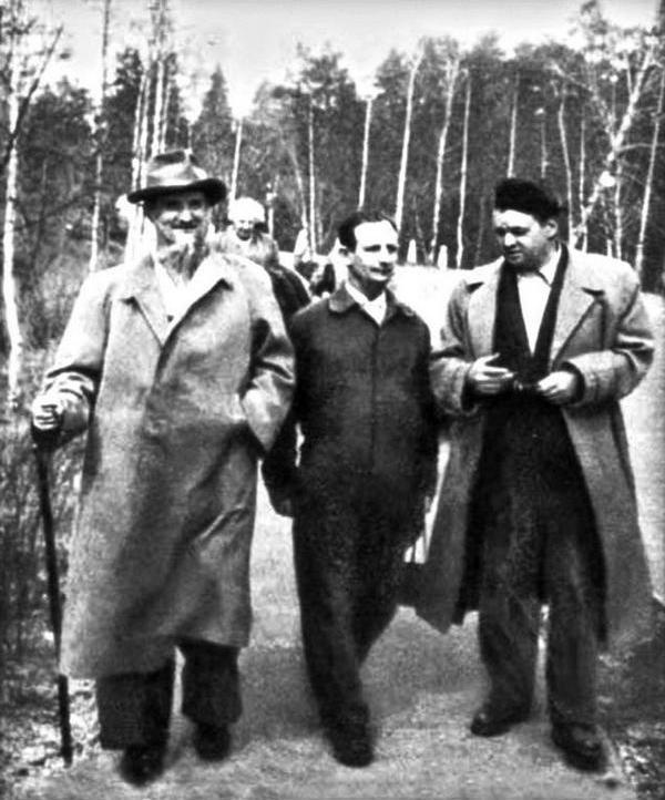 Иллюстрация к книге — А-бомба. От Сталина до Путина. Фрагменты истории в воспоминаниях и документах [i_068.jpg]