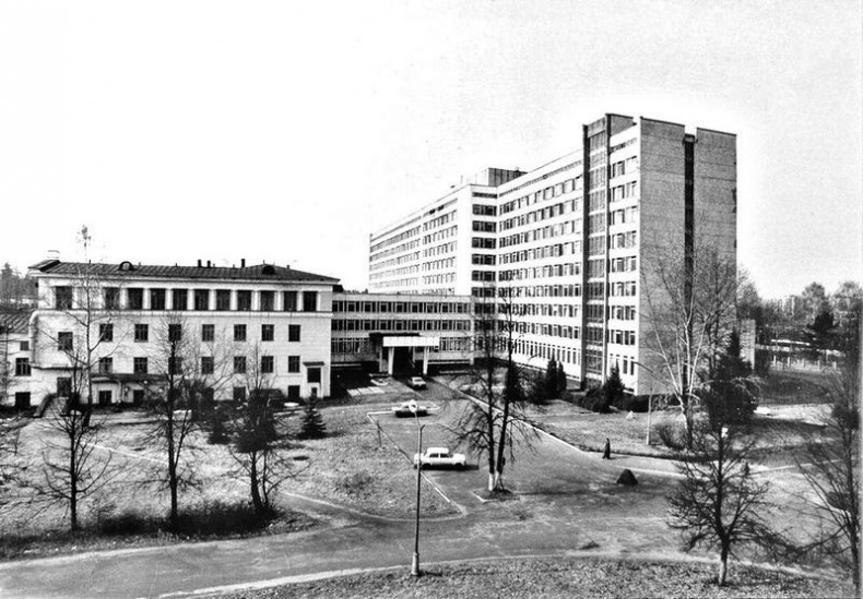 Иллюстрация к книге — А-бомба. От Сталина до Путина. Фрагменты истории в воспоминаниях и документах [i_072.jpg]