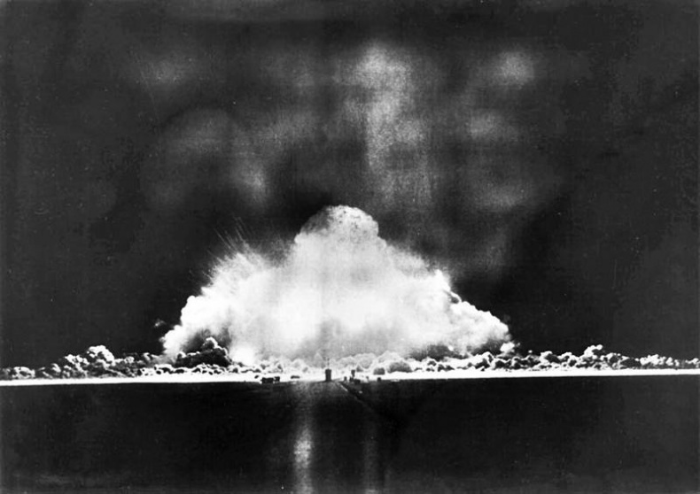 Иллюстрация к книге — А-бомба. От Сталина до Путина. Фрагменты истории в воспоминаниях и документах [i_082.jpg]