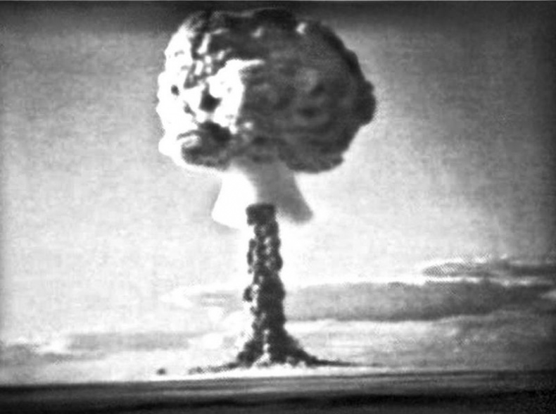 Иллюстрация к книге — А-бомба. От Сталина до Путина. Фрагменты истории в воспоминаниях и документах [i_087.jpg]