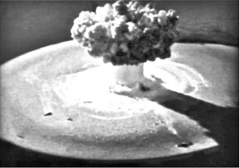 Иллюстрация к книге — А-бомба. От Сталина до Путина. Фрагменты истории в воспоминаниях и документах [i_089.jpg]