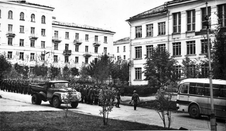 Иллюстрация к книге — А-бомба. От Сталина до Путина. Фрагменты истории в воспоминаниях и документах [i_104.jpg]