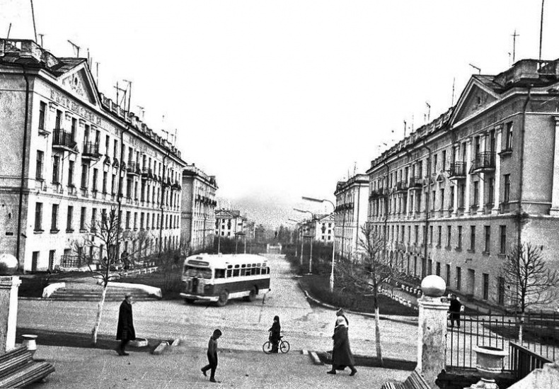 Иллюстрация к книге — А-бомба. От Сталина до Путина. Фрагменты истории в воспоминаниях и документах [i_106.jpg]