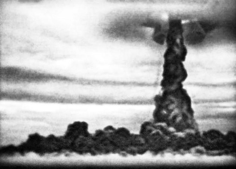 Иллюстрация к книге — А-бомба. От Сталина до Путина. Фрагменты истории в воспоминаниях и документах [i_138.jpg]