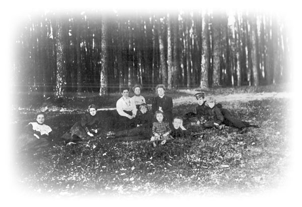 Иллюстрация к книге — Белая гвардия. Михаил Булгаков как исторический писатель [i_003.jpg]