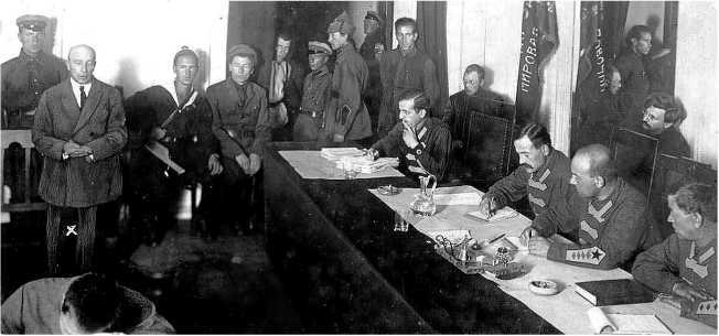 Иллюстрация к книге — История службы государственной безопасности. От Александра I до Сталина [i_010.jpg]