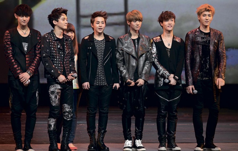 Иллюстрация к книге — EXO. Музыка с другой планеты [i_002.jpg]