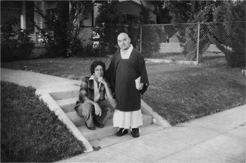 Иллюстрация к книге — Леонард Коэн. Жизнь [i_010.jpg]