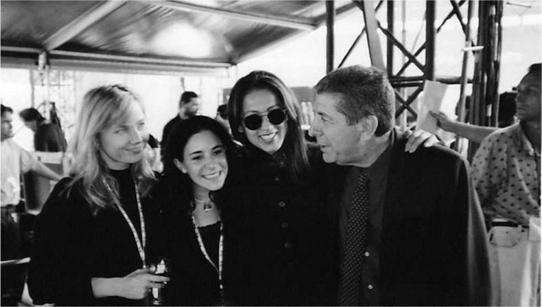 Иллюстрация к книге — Леонард Коэн. Жизнь [i_016.jpg]