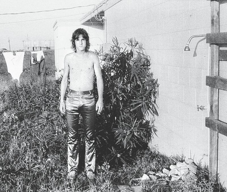 Иллюстрация к книге — Игги Поп. Вскройся в кровь [i_022.jpg]