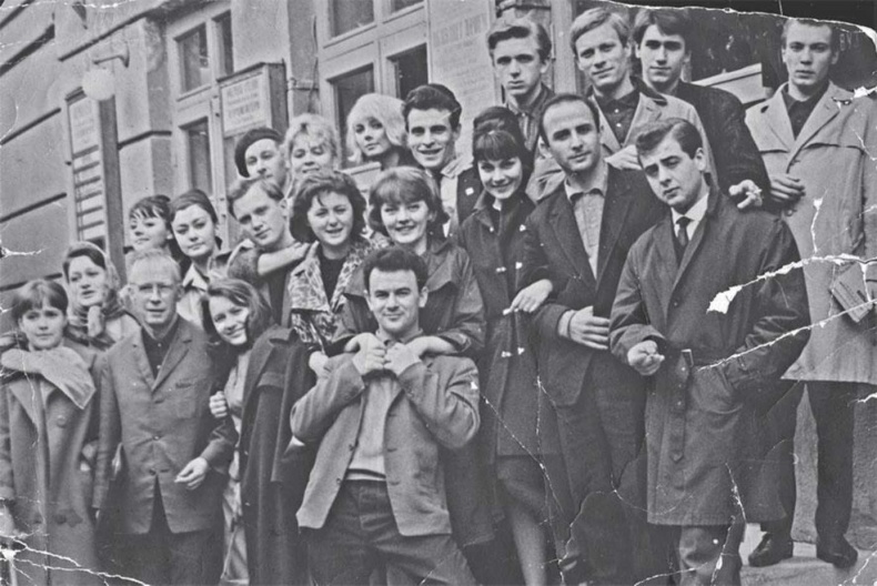 Иллюстрация к книге — Записки непутевого актера [i_016.jpg]