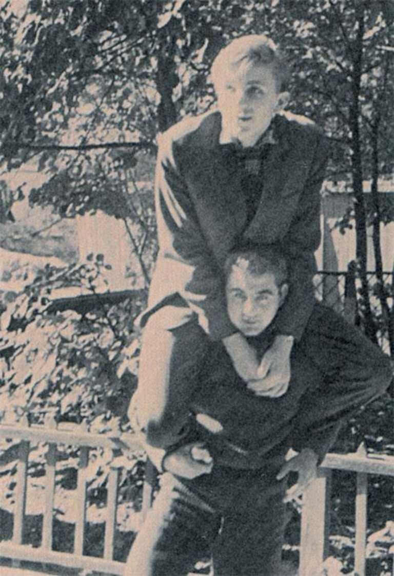 Иллюстрация к книге — Записки непутевого актера [i_024.jpg]