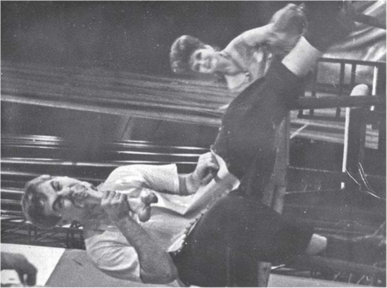 Иллюстрация к книге — Записки непутевого актера [i_028.jpg]