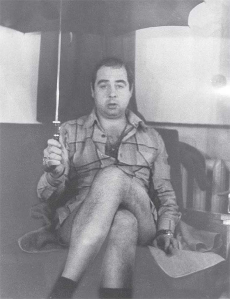 Иллюстрация к книге — Записки непутевого актера [i_029.jpg]