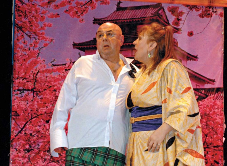 Иллюстрация к книге — Записки непутевого актера [i_072.jpg]