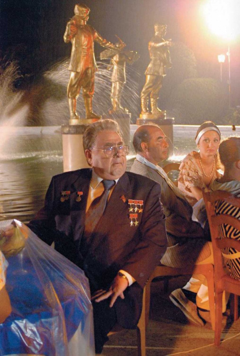 Иллюстрация к книге — Записки непутевого актера [i_088.jpg]