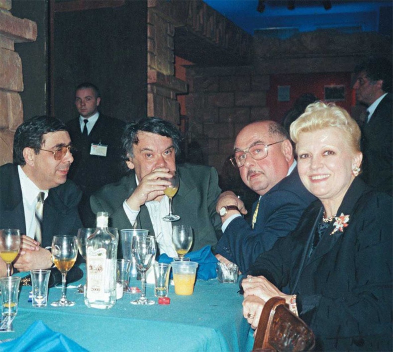 Иллюстрация к книге — Записки непутевого актера [i_101.jpg]