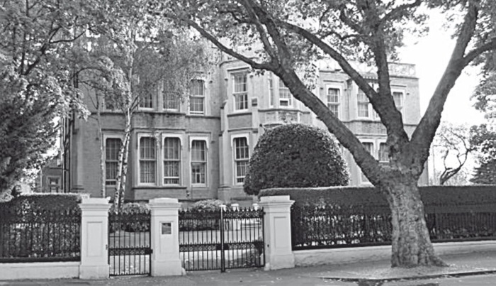 Иллюстрация к книге — ГРУ против МИ-5 и ФБР. Скандал-63 [i_004.jpg]