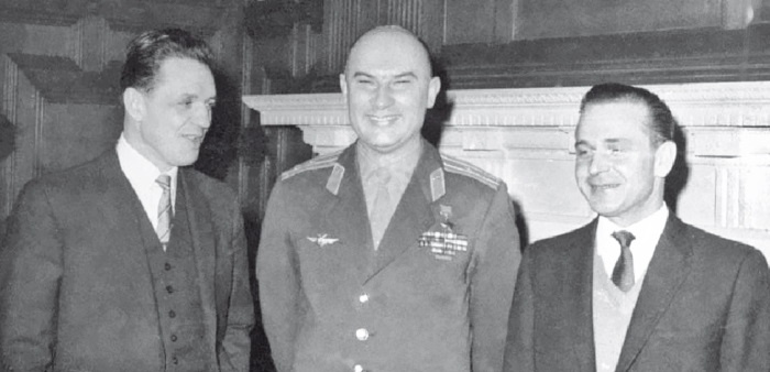 Иллюстрация к книге — ГРУ против МИ-5 и ФБР. Скандал-63 [i_005.jpg]