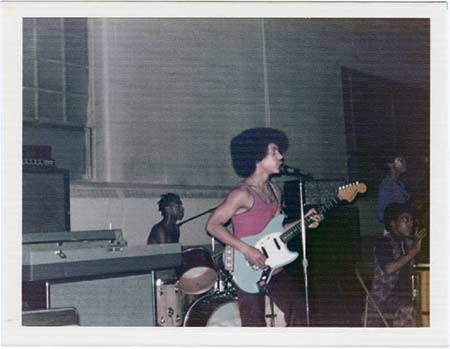 Иллюстрация к книге — Принс. The Beautiful Ones. Оборвавшаяся автобиография легенды поп-музыки [i_054.jpg]