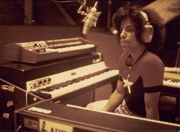 Иллюстрация к книге — Принс. The Beautiful Ones. Оборвавшаяся автобиография легенды поп-музыки [i_096.jpg]