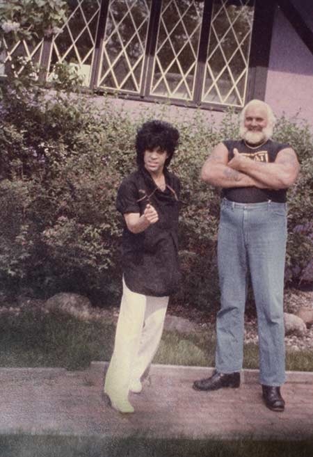 Иллюстрация к книге — Принс. The Beautiful Ones. Оборвавшаяся автобиография легенды поп-музыки [i_161.jpg]