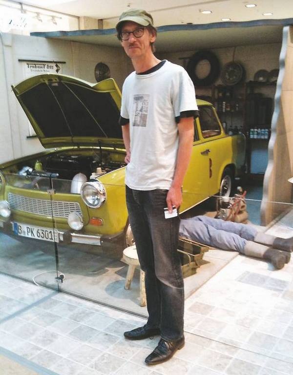 Иллюстрация к книге — Долбящий клавиши [i_012.jpg]