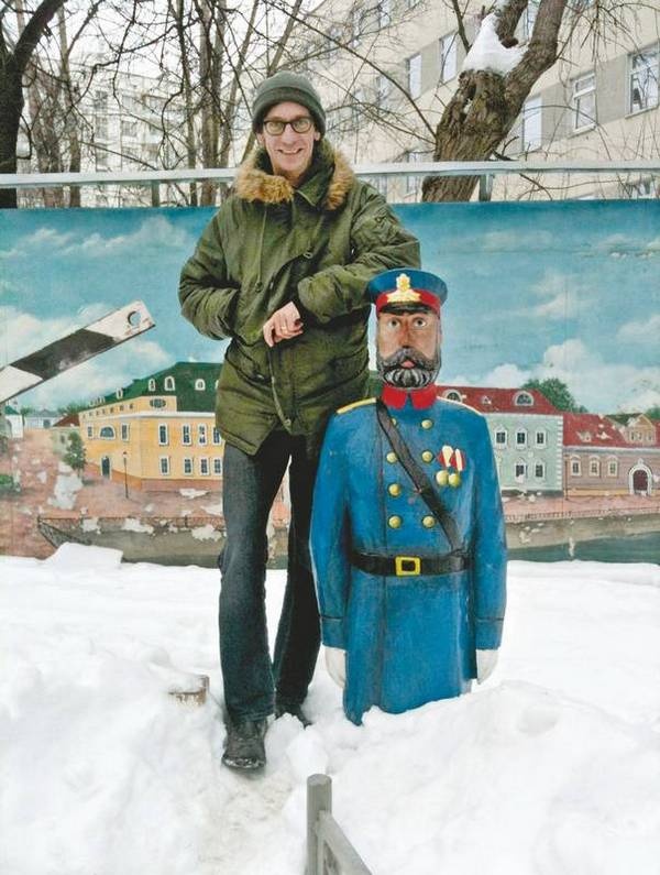 Иллюстрация к книге — Долбящий клавиши [i_033.jpg]