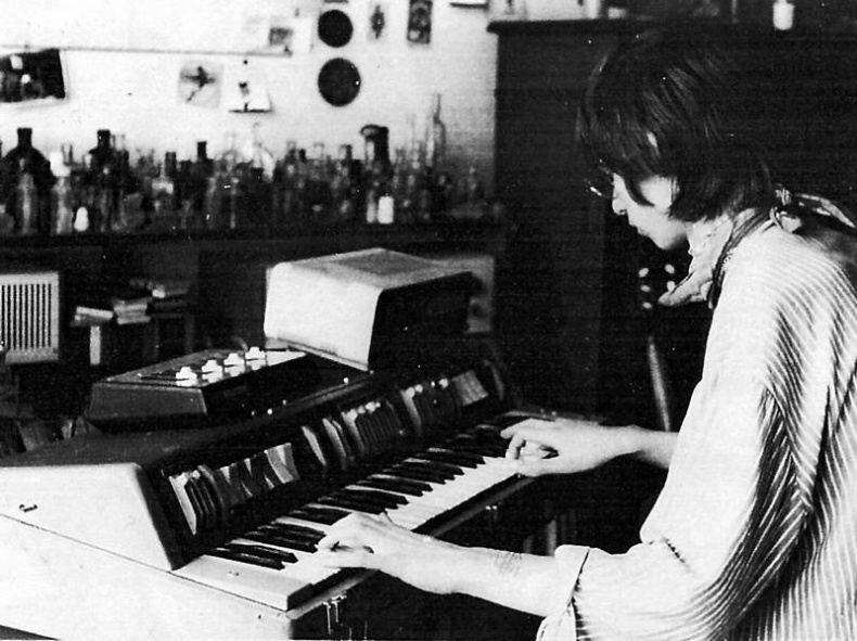 Иллюстрация к книге — Долбящий клавиши [i_051.jpg]