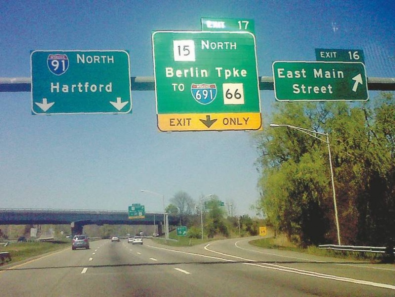 Иллюстрация к книге — Долбящий клавиши [i_113.jpg]